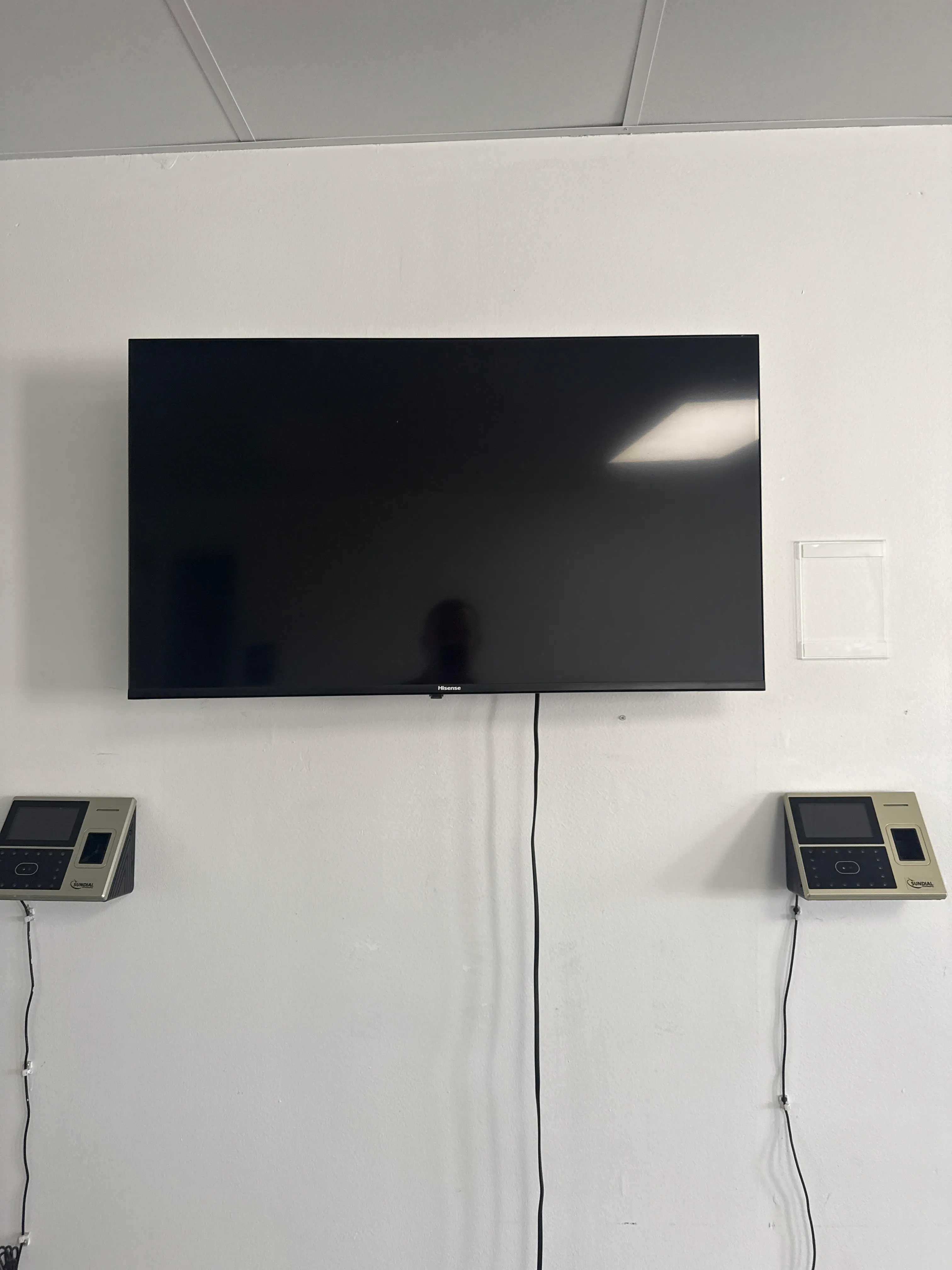 Hisense Wall Mounted Flat Screen TV