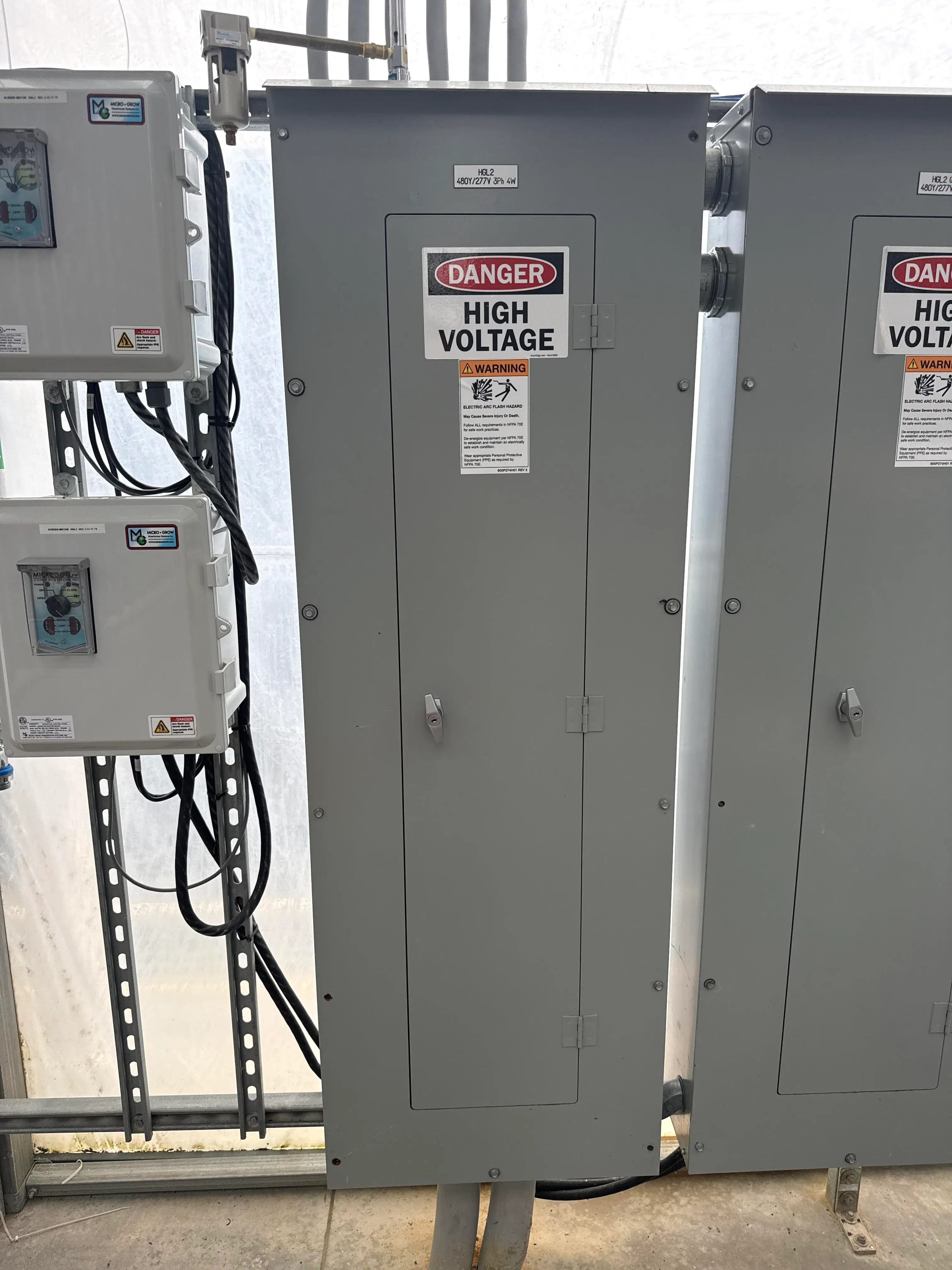 Eaton PRL2A 400A Panelboard 480Y/277V 3 Phase 4 Wire with Breakers
