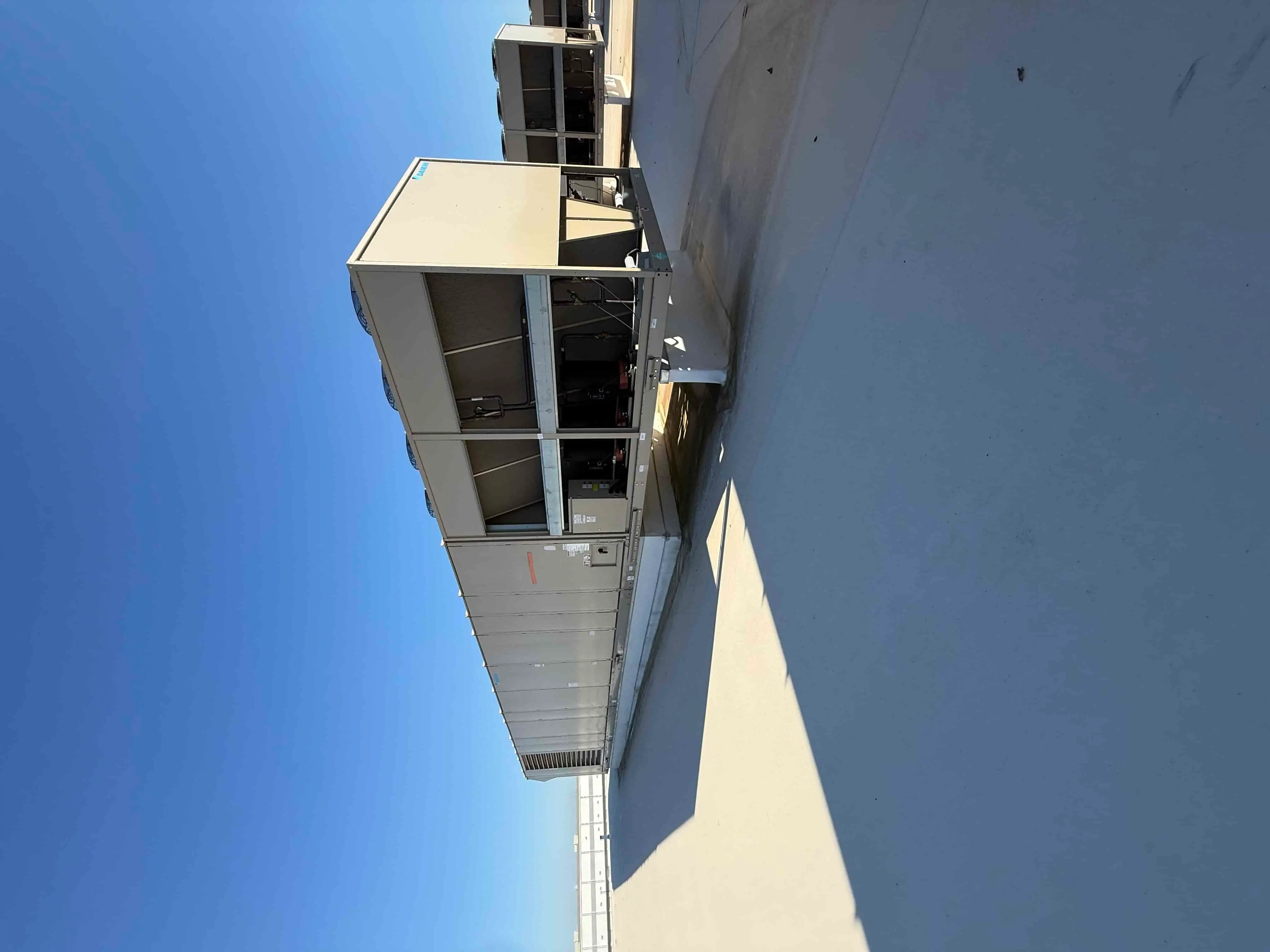 SB6000: RTU-2 – Daikin RPS 130D Rooftop Packaged HVAC Unit, 130 Ton Nominal, ~38,000 CFM Supply Airflow, Air-Cooled DX Package