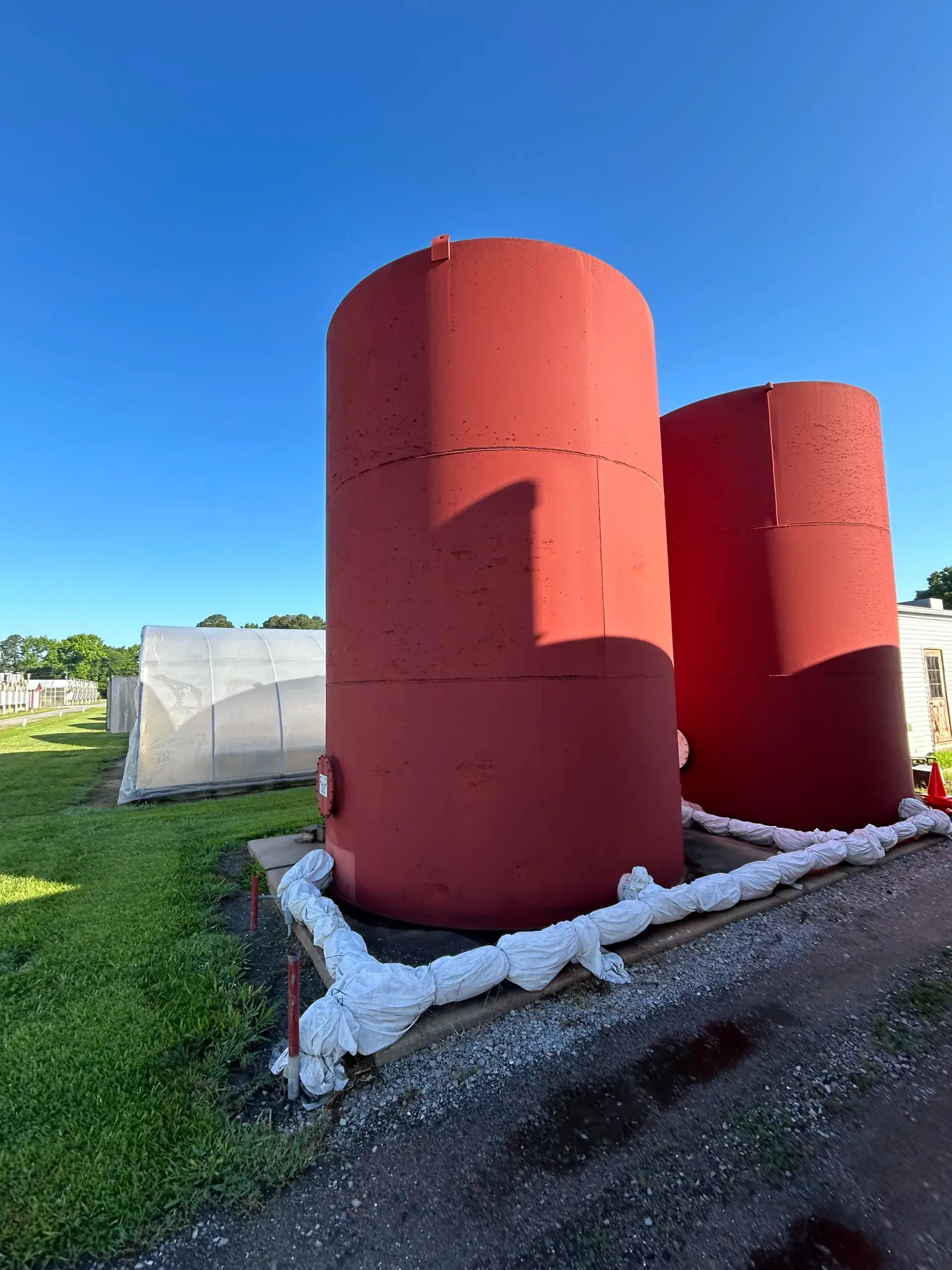 WHITE'S AUCTION LOT 660 - High-Capacity Industrial Storage Tank Lot of 1