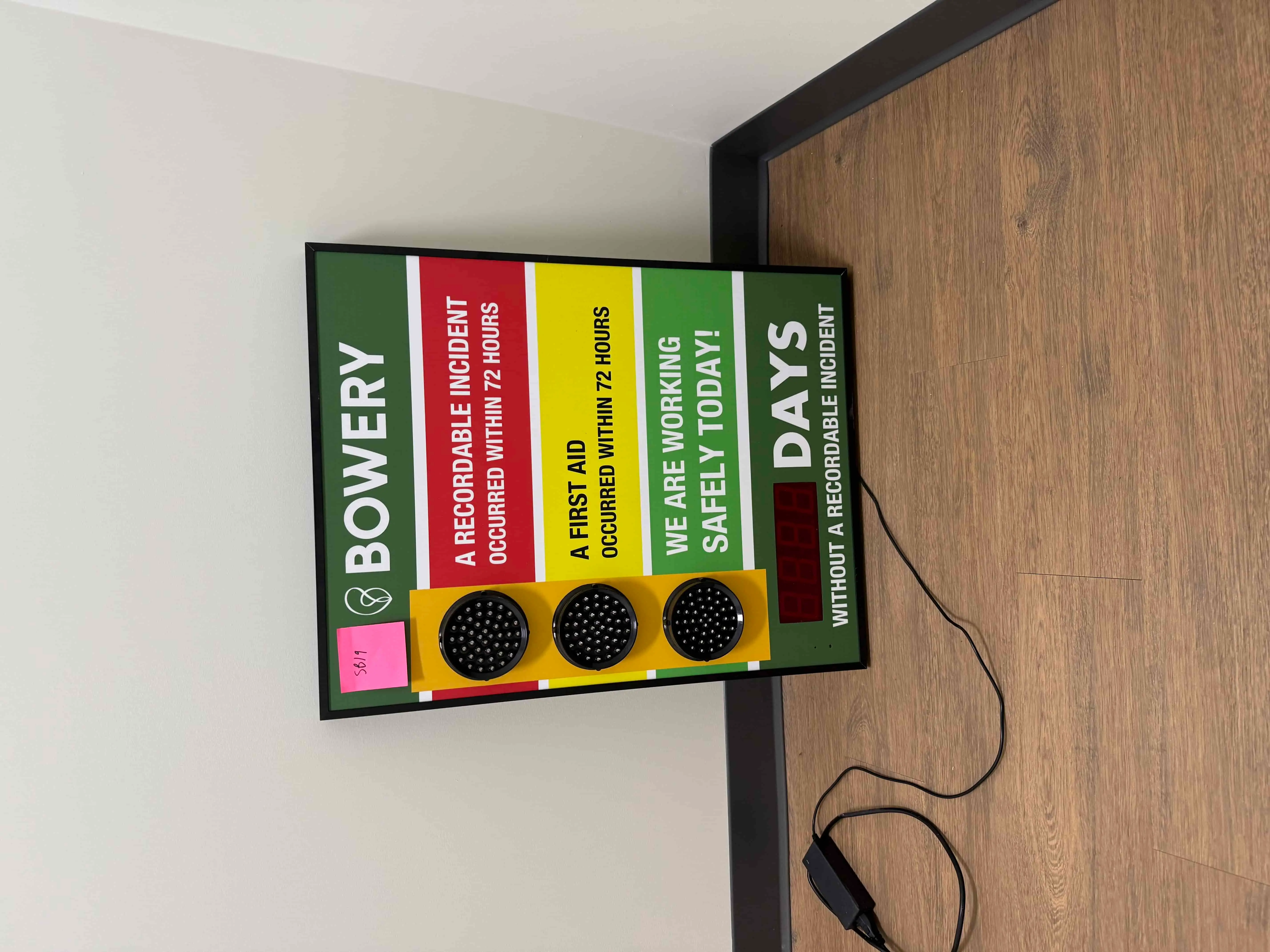 SB19: Bowery Farms LED Digital Safety Scoreboard Sign with Traffic Light Indicators and “Days Without a Recordable Incident” Counter – Plug-In Wall Display