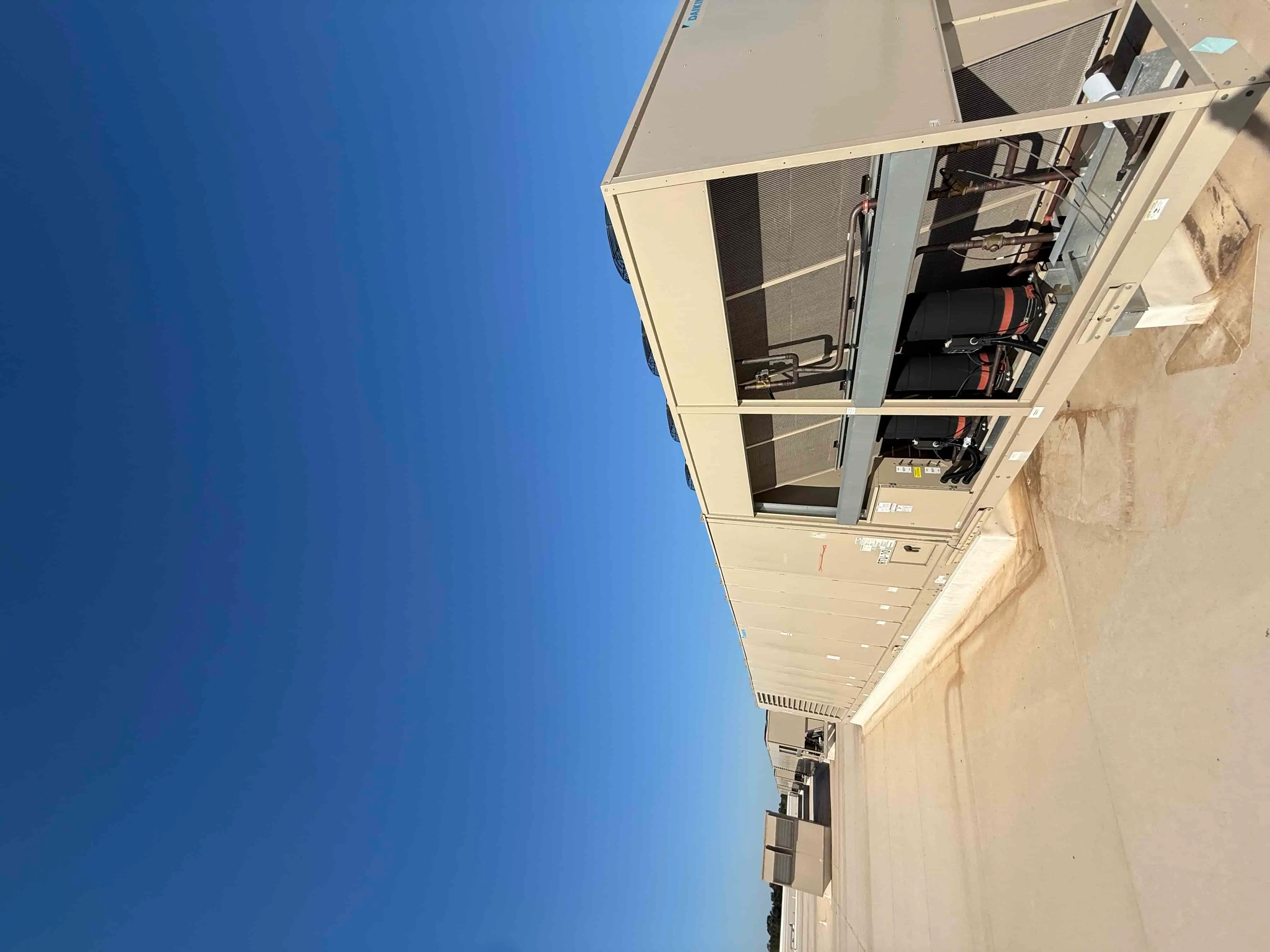 SB6007: RTU-10 Daikin RPS130D 130-Ton Rooftop Unit | Grow Room | In-Place | Packaged DX + Gas Heat