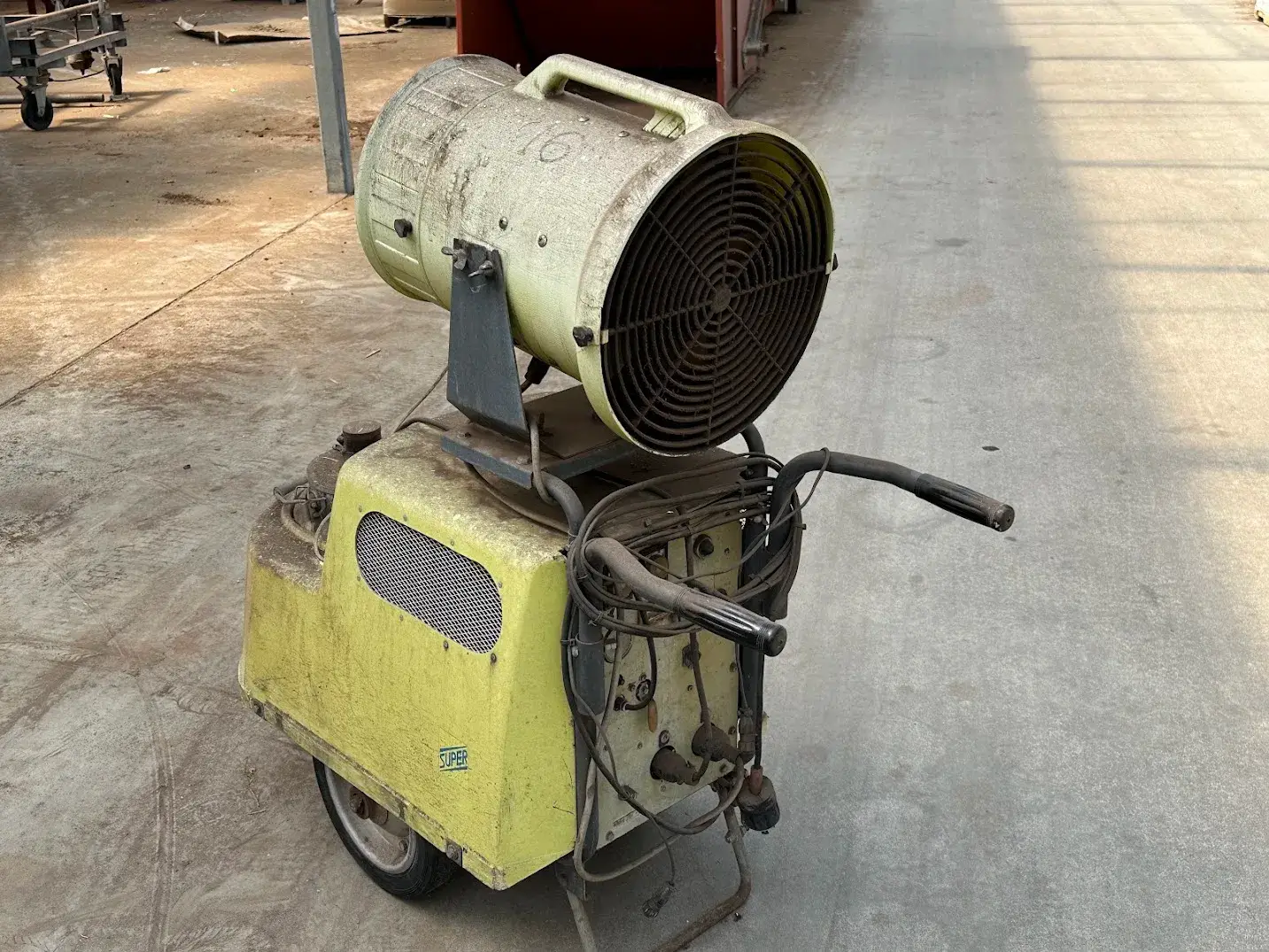 WHITE'S AUCTION LOT 106 - Used Ball Large AutoFog Greenhouse Fogger - Unit #16 - Covers Up to 70,000 sq ft with HAF Fans