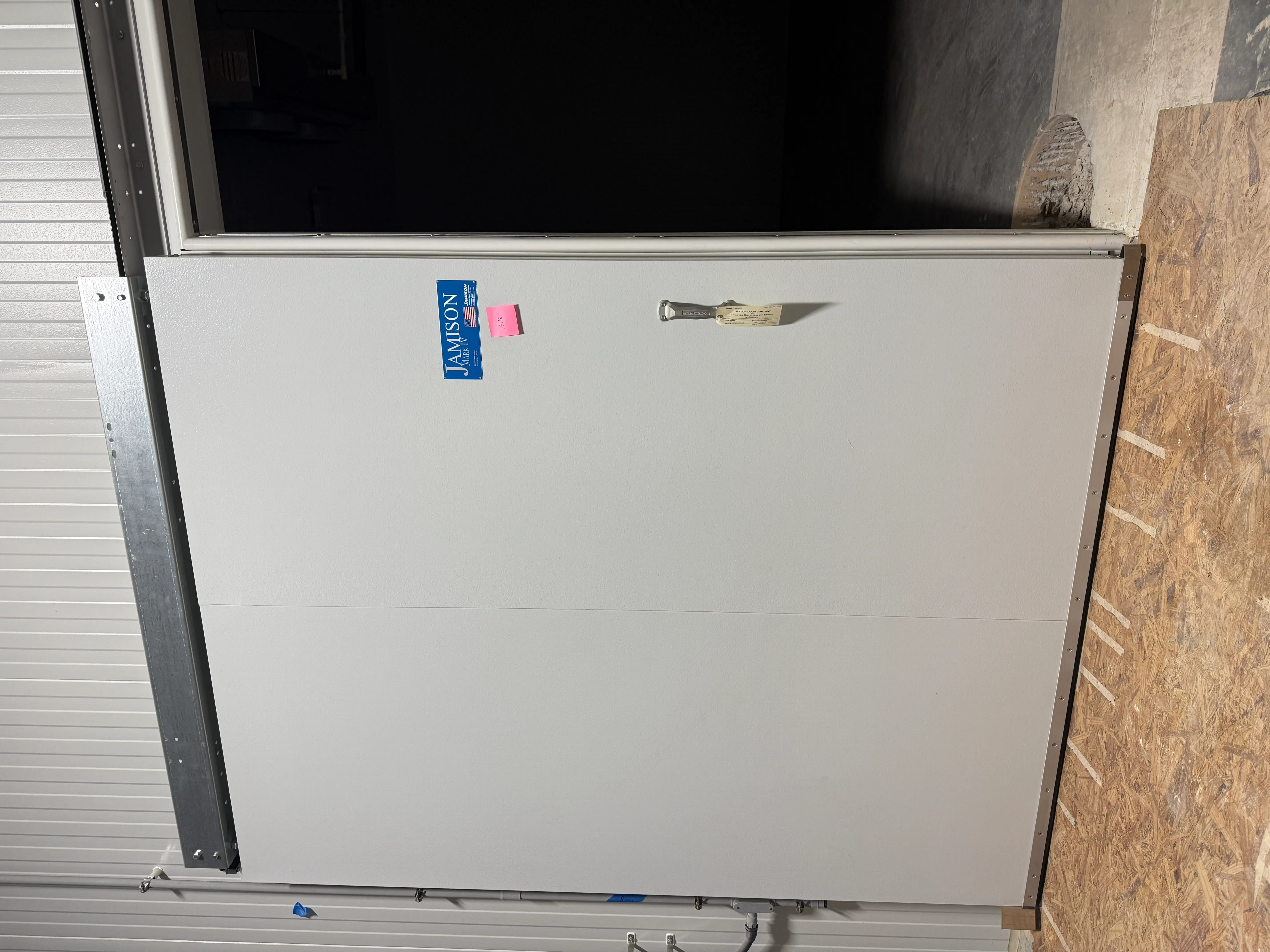 Jamison Mark IV Insulated Sliding Cooler/Freezer Door – Lot of 1 (Used)