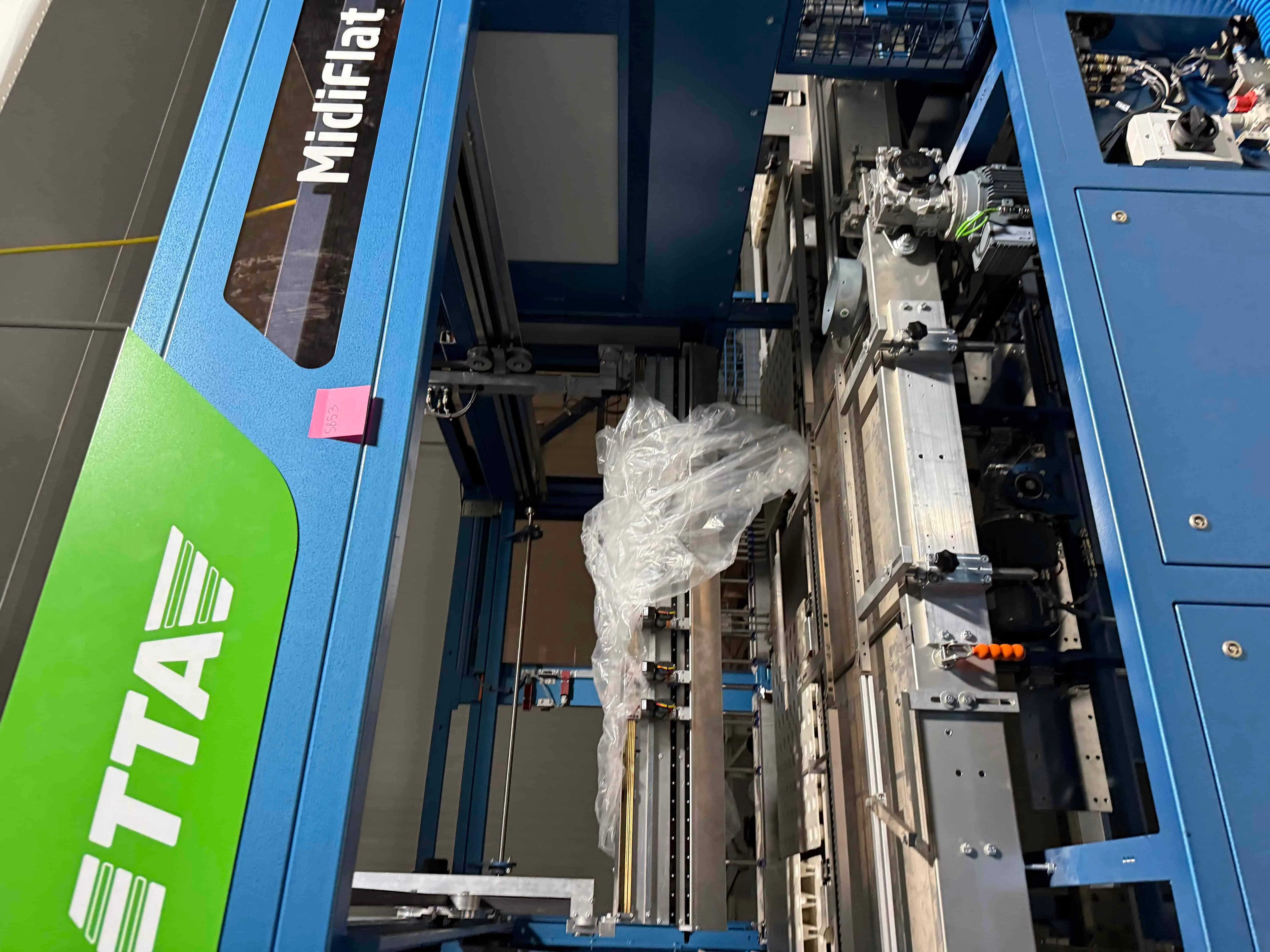 TTA Midi Transplanter with Full Conveyor Line and TLF S-DIAS Loader