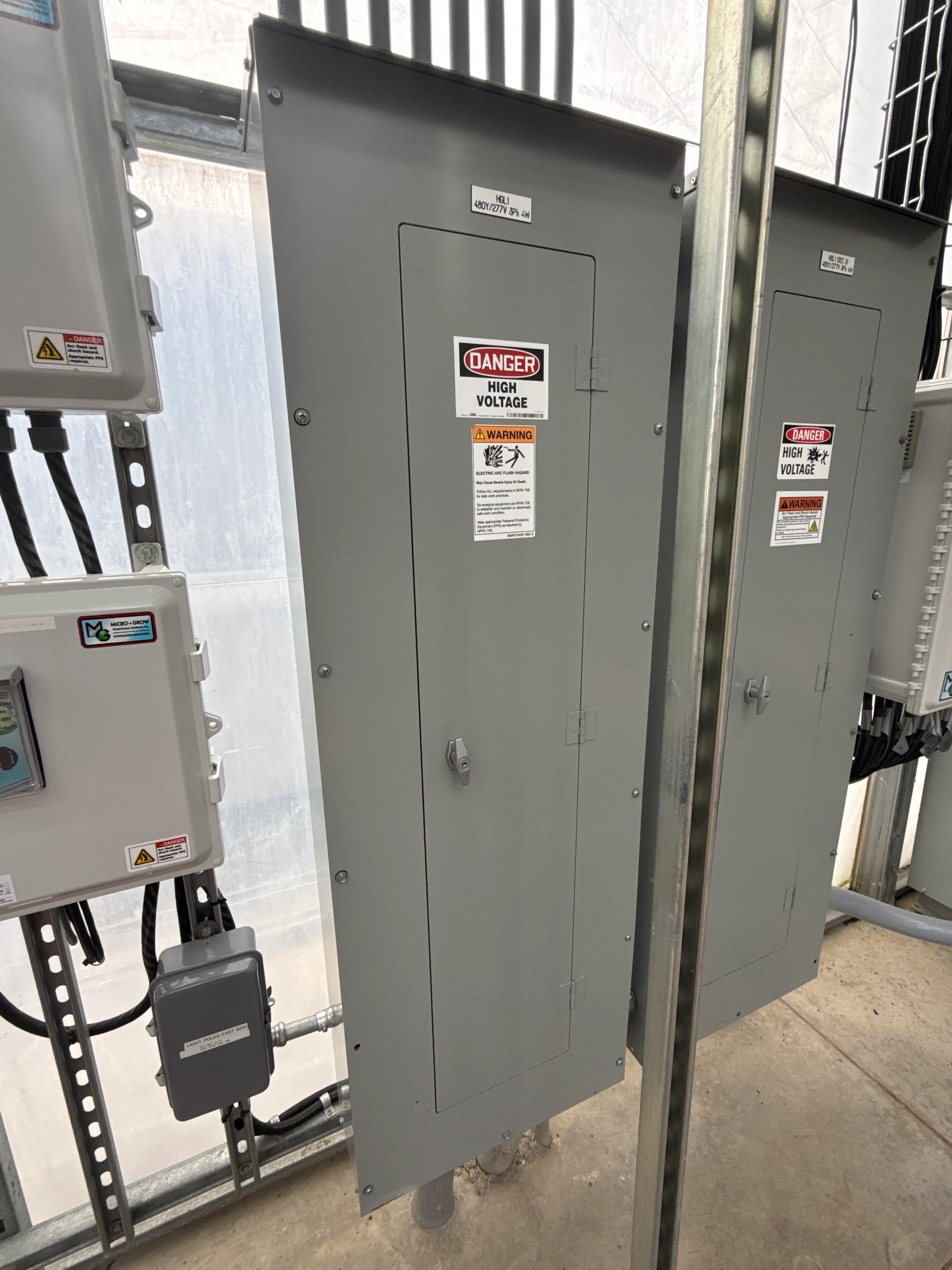 Eaton PRL2A 400A 480Y/277V 3 Phase 42 Circuit Lighting Panelboard