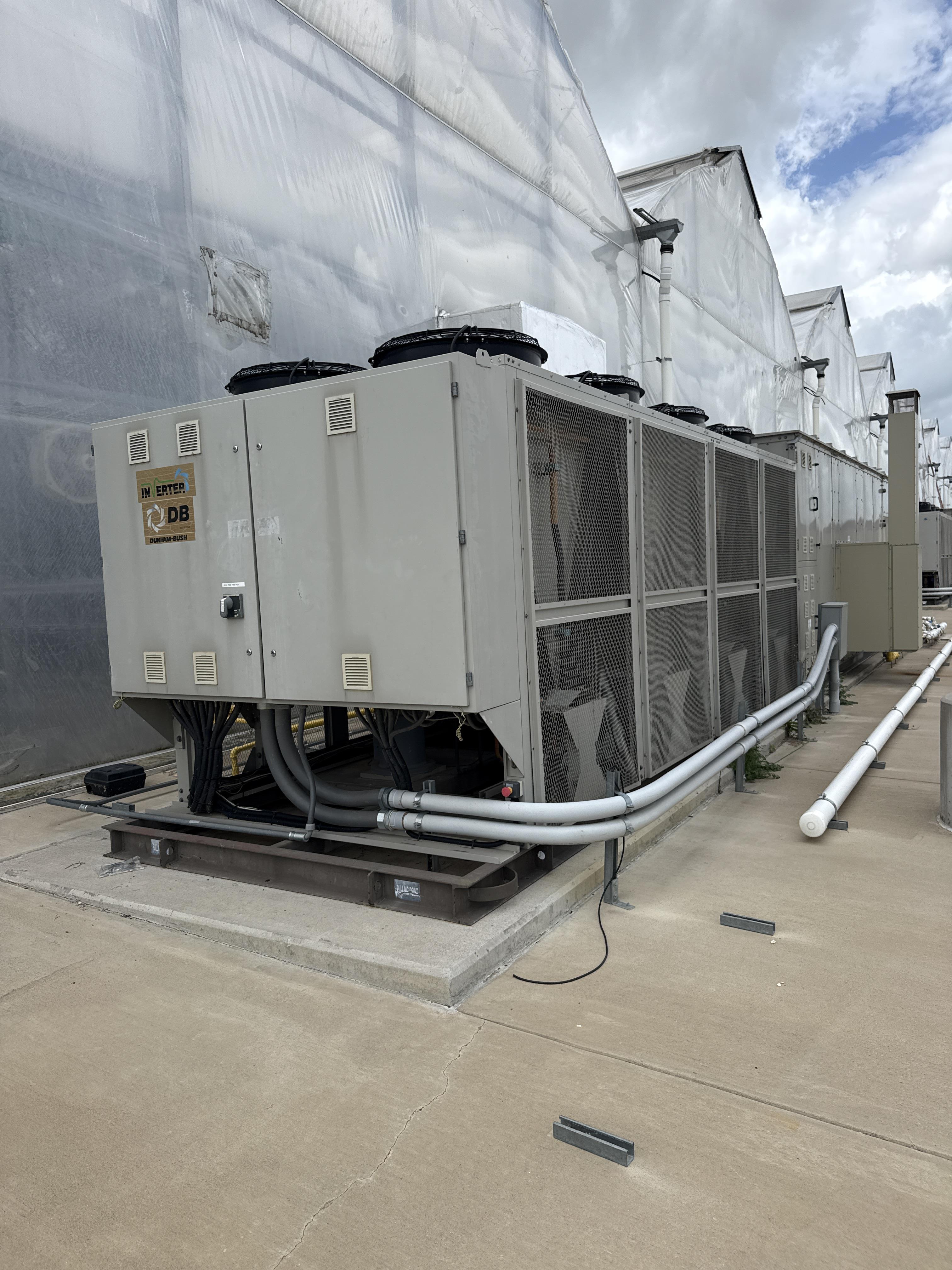 Dunham Bush Packaged HVAC Rooftop Unit, Approx. 130 Tons, 480V, Natural Gas Heat, photo 3