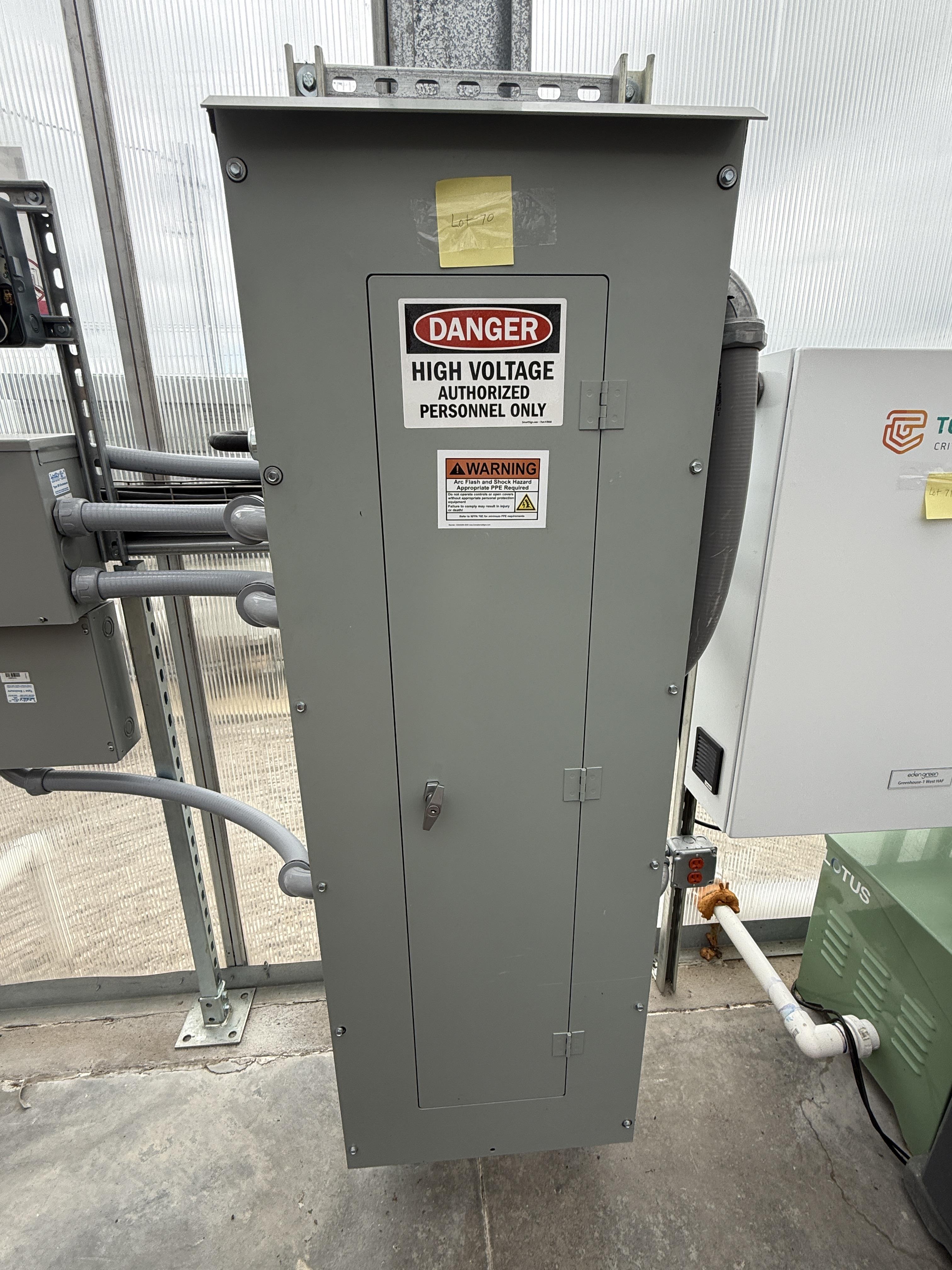 Eaton 200A 120/208V 3 Phase Panelboard w/ Breakers (Outdoor Enclosure), photo 2