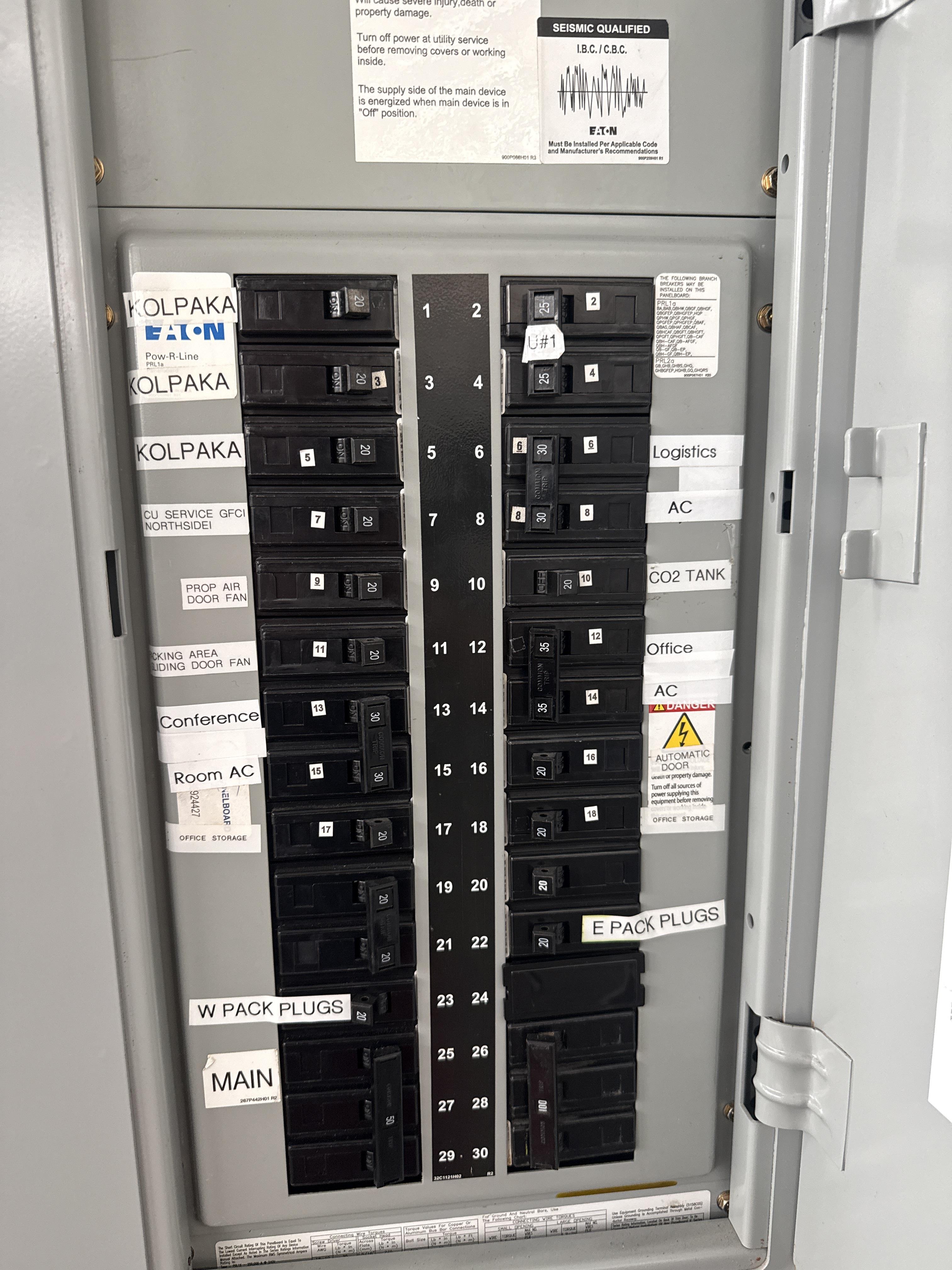 Eaton Pow R Line 208Y 120V 3PH 30 Space Panelboard Main Breaker EZB2036R, photo 3