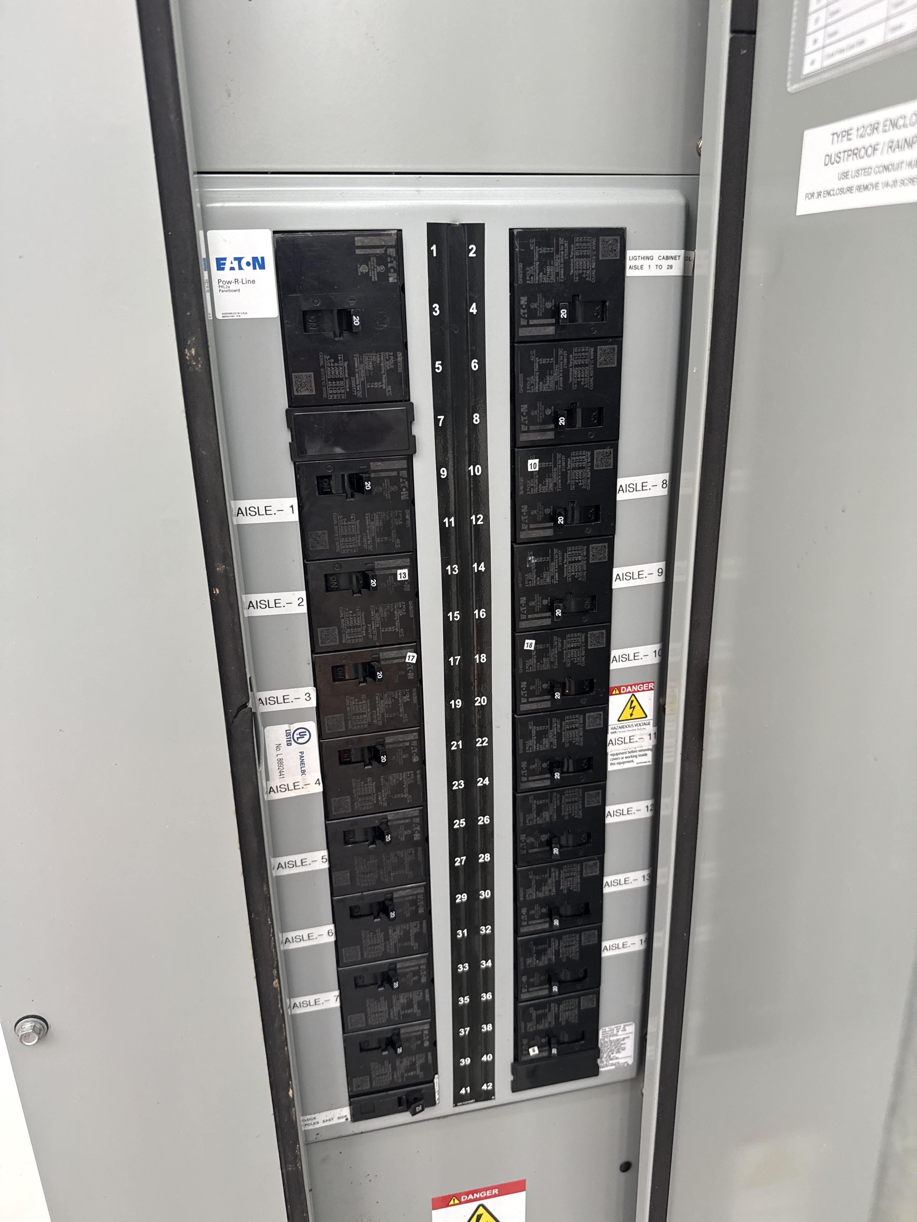 Eaton PRL2A 400A 480Y/277V 3 Phase 42 Circuit Lighting Panelboard, photo 2