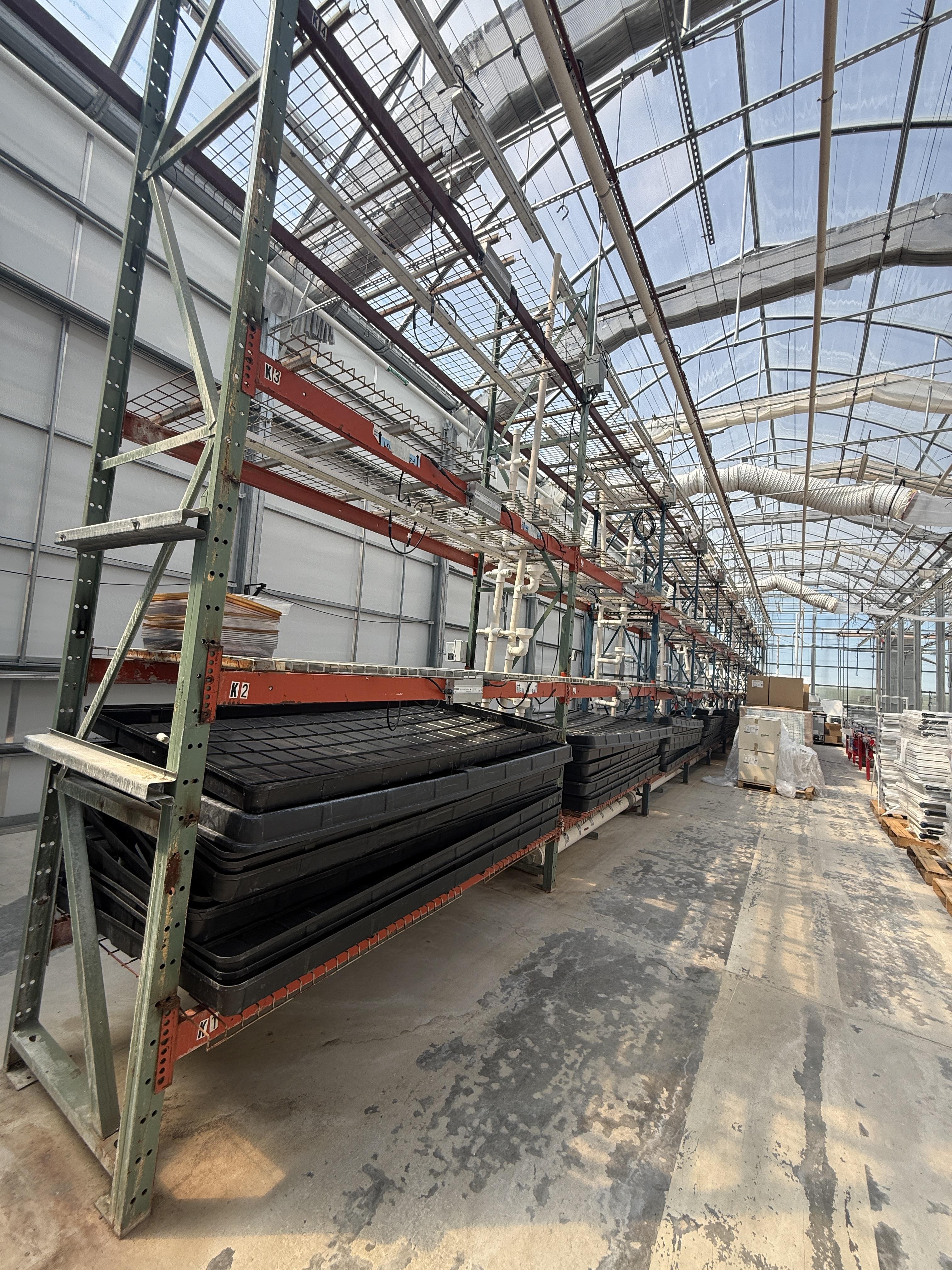 Greenhouse Growing System – GE Current LEDs, Flood Tables, Racking (69/88), photo 3