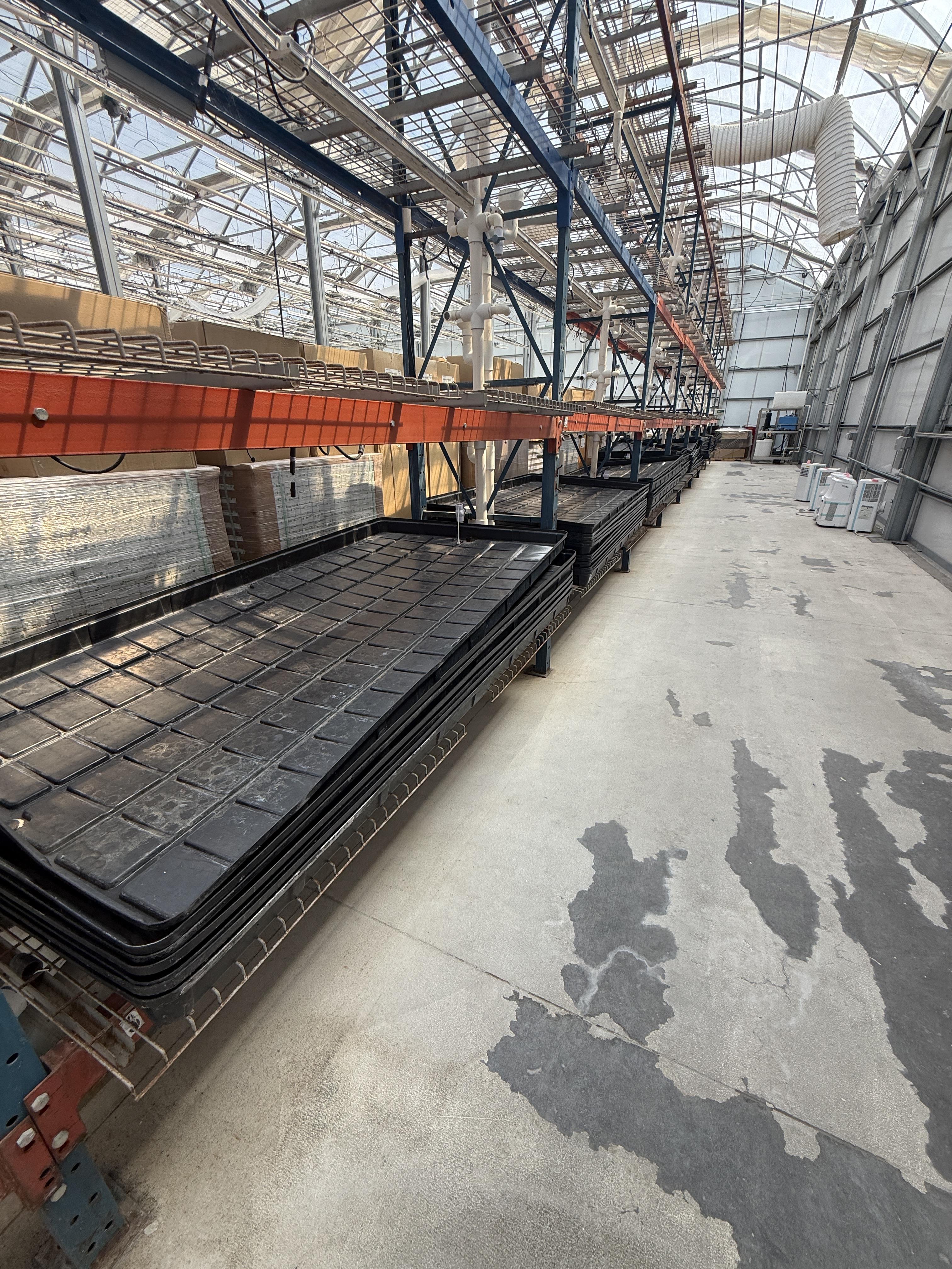 Greenhouse Growing System – GE Current LEDs, Flood Tables, Racking (69/88), photo 8