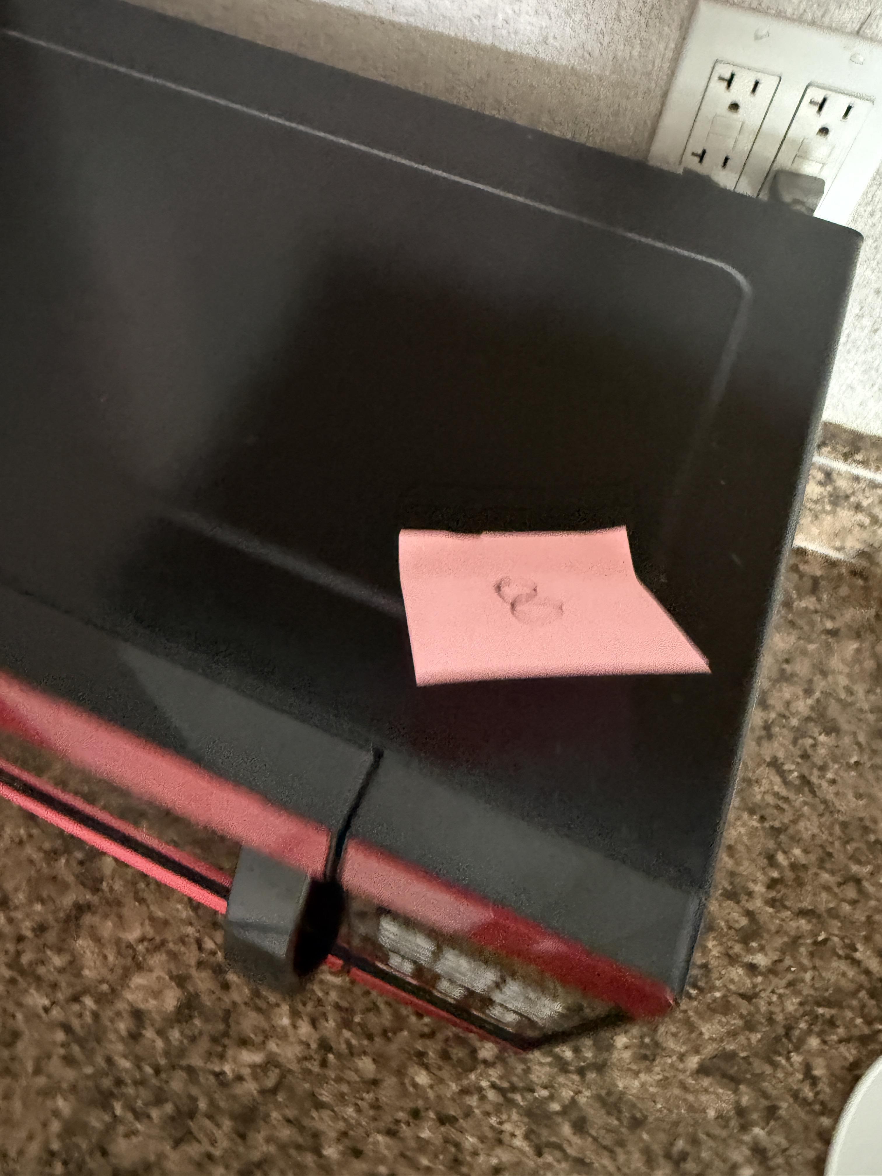 Hamilton Beach Countertop Microwave Oven – Red/Black, photo 2