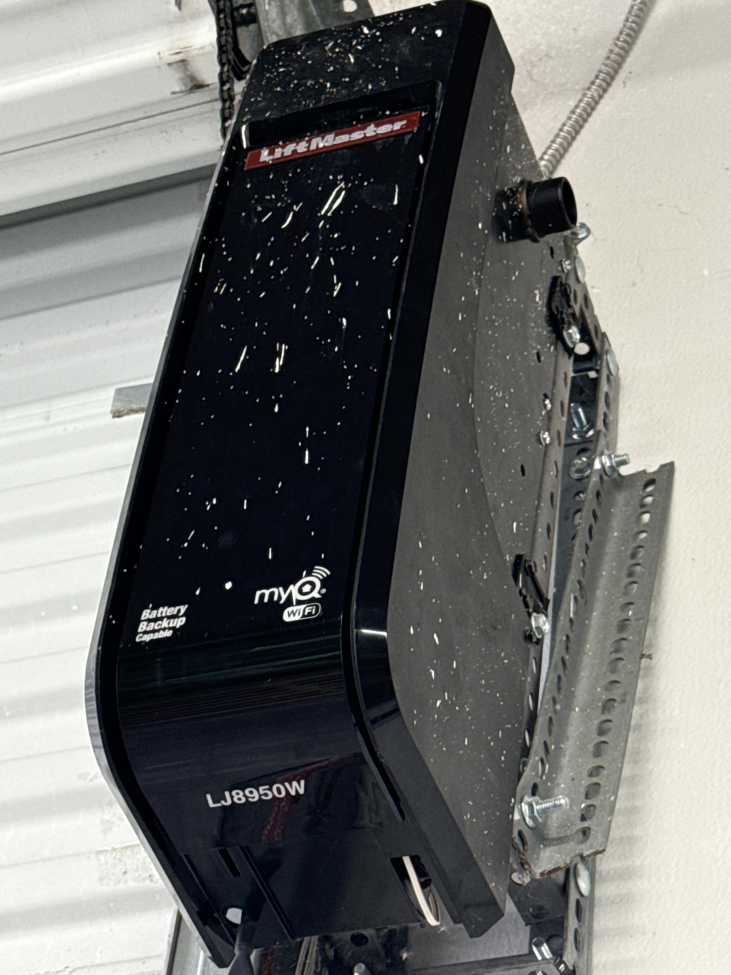 LiftMaster LJ8950W Commercial Jackshaft Door Opener with Roll Up Door, photo 2