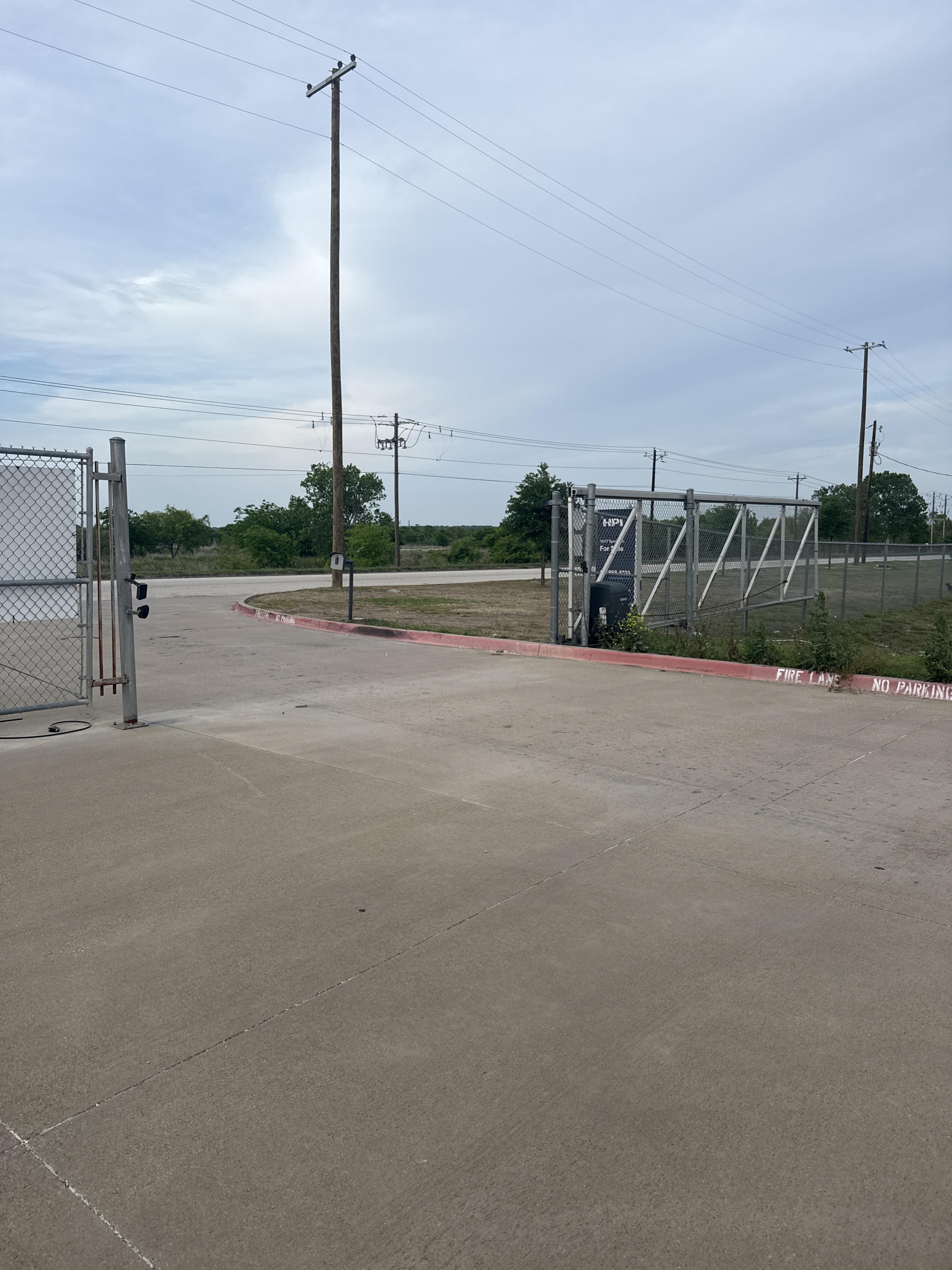LiftMaster Sliding Gate Operator with Keypad and Access Controls, photo 4