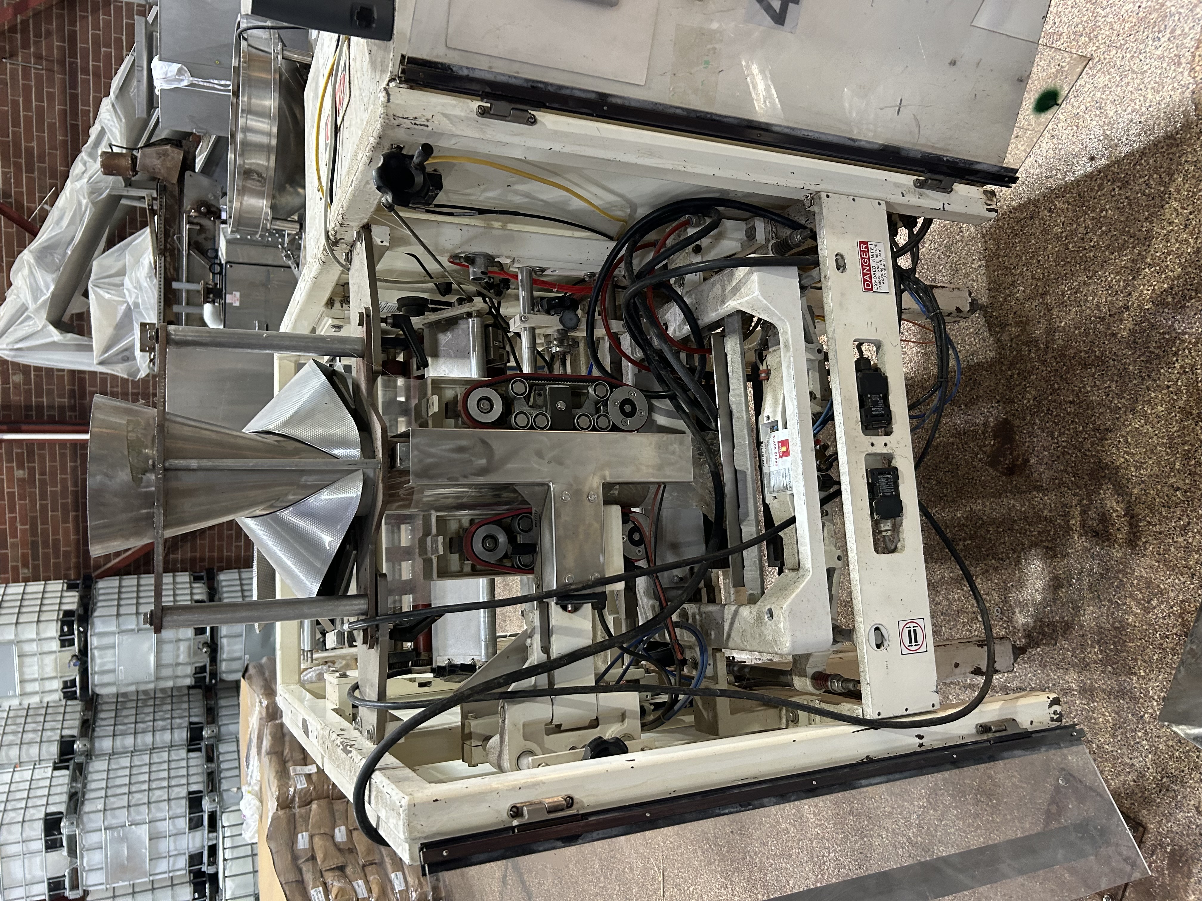 Hayssen VFFS Vertical Bagger — A-B SLC 5/03 PLC, PanelView Plus 600 HMI, Markem SmartDate X40 Coder, photo 4