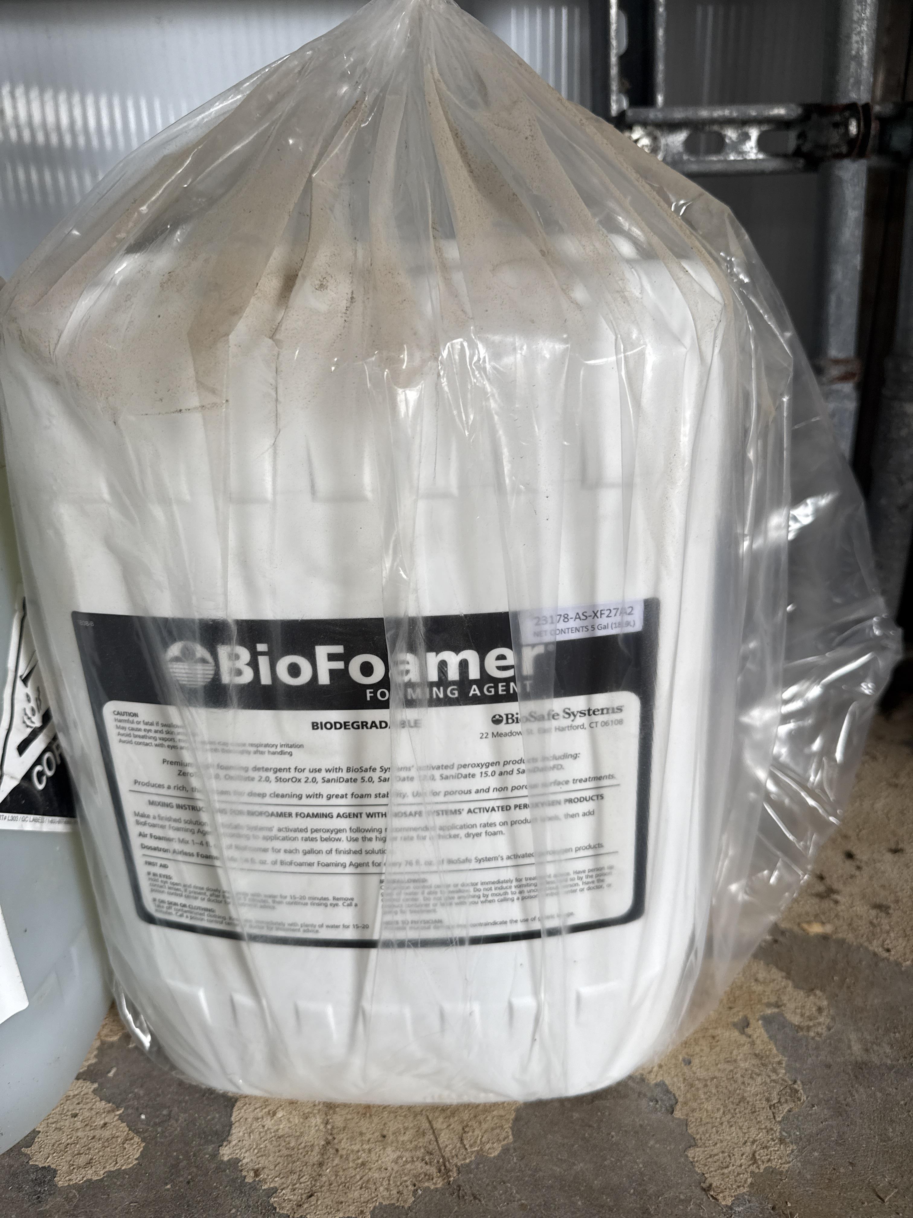 Sanitation & Crop Protection Lot, ZeroTol 2.0, BioFoamer, AzaGuard, HiPro Liquid, BSV 200 Cleaner, photo 3