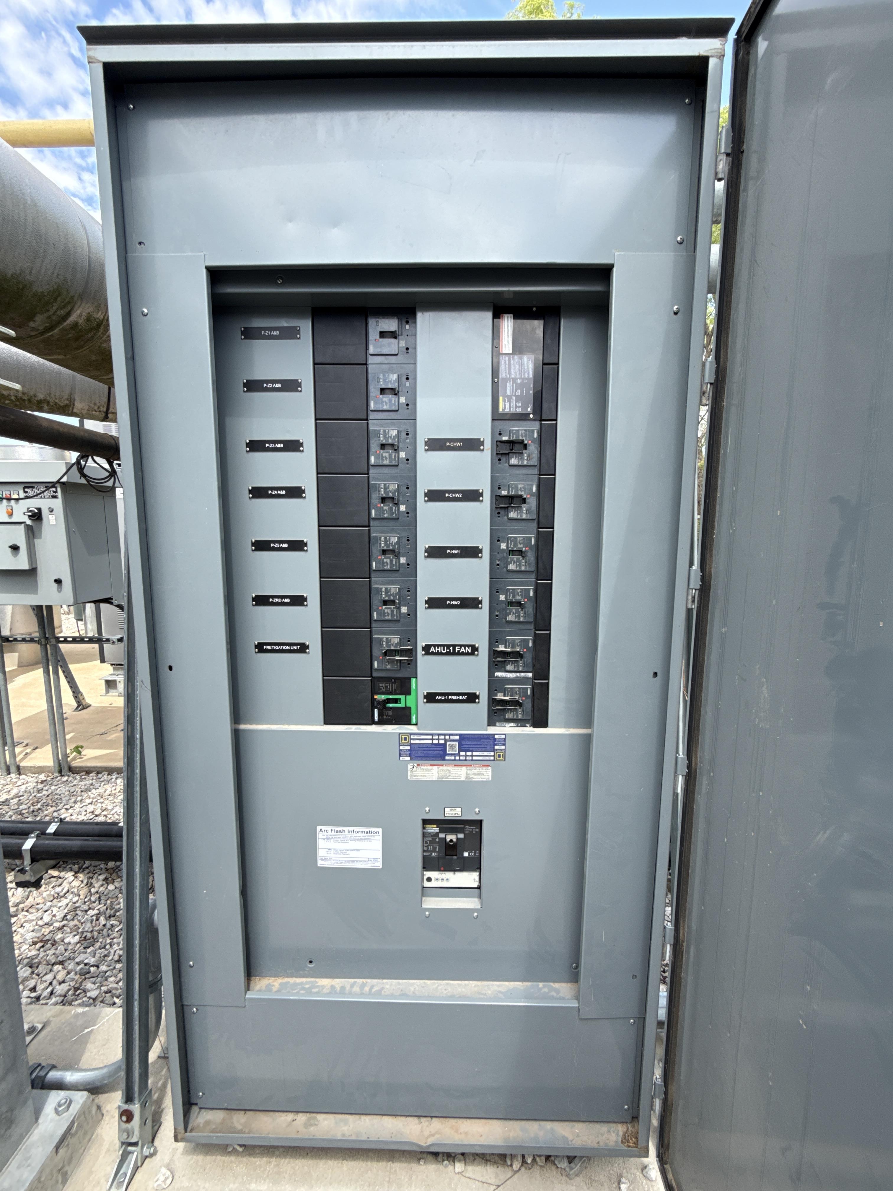 Square D I-Line 600A Panel w/ HD36125 Main & (13) Branch Breakers 480V 3PH, photo 2