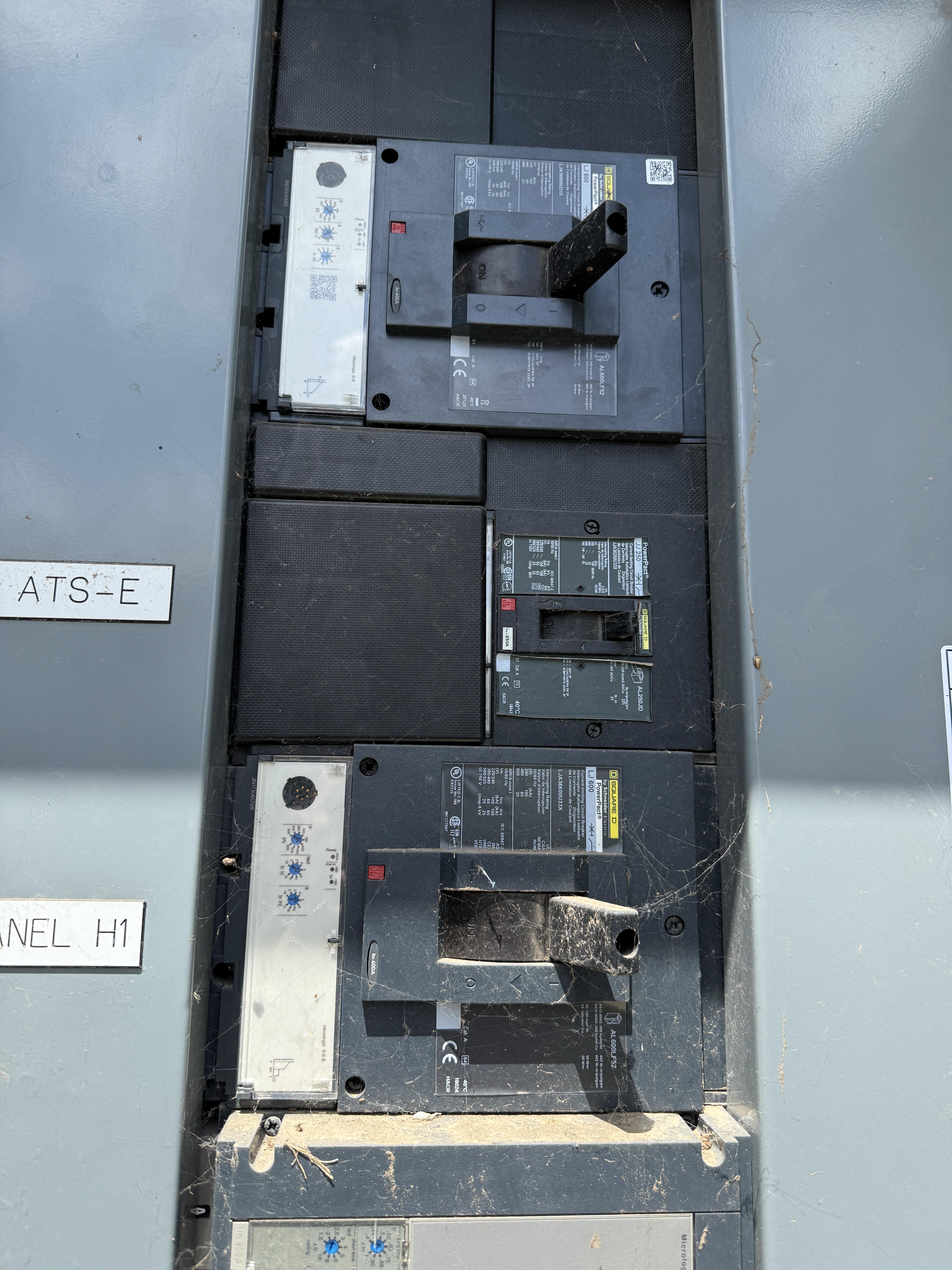 Square D Panel w/ (3) PJ800, LJ600, JL250 PowerPact Breakers & 6 Feeds, photo 5