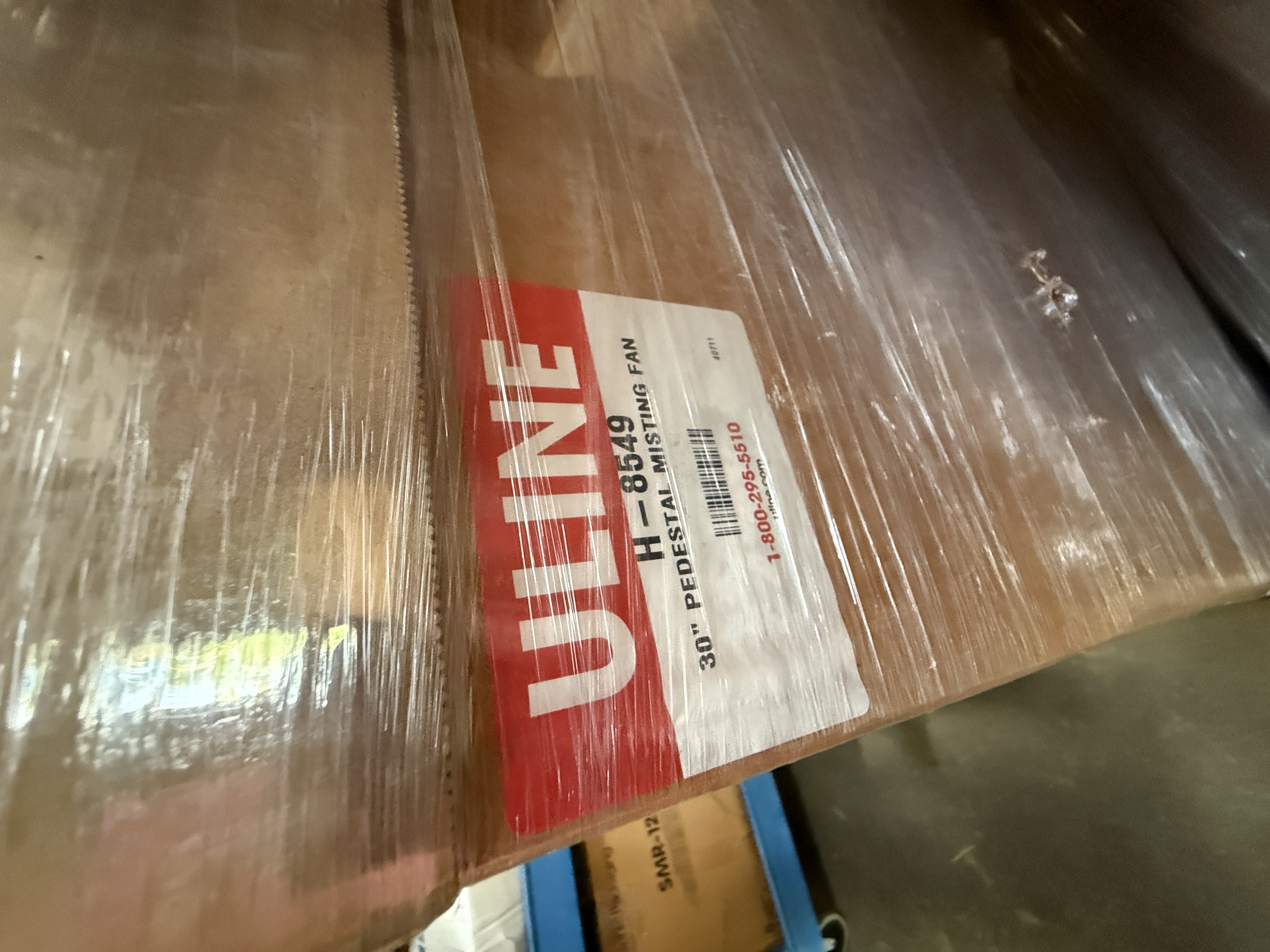 Uline H-8549 30" Pedestal Misting Fan — New in Box, photo 2