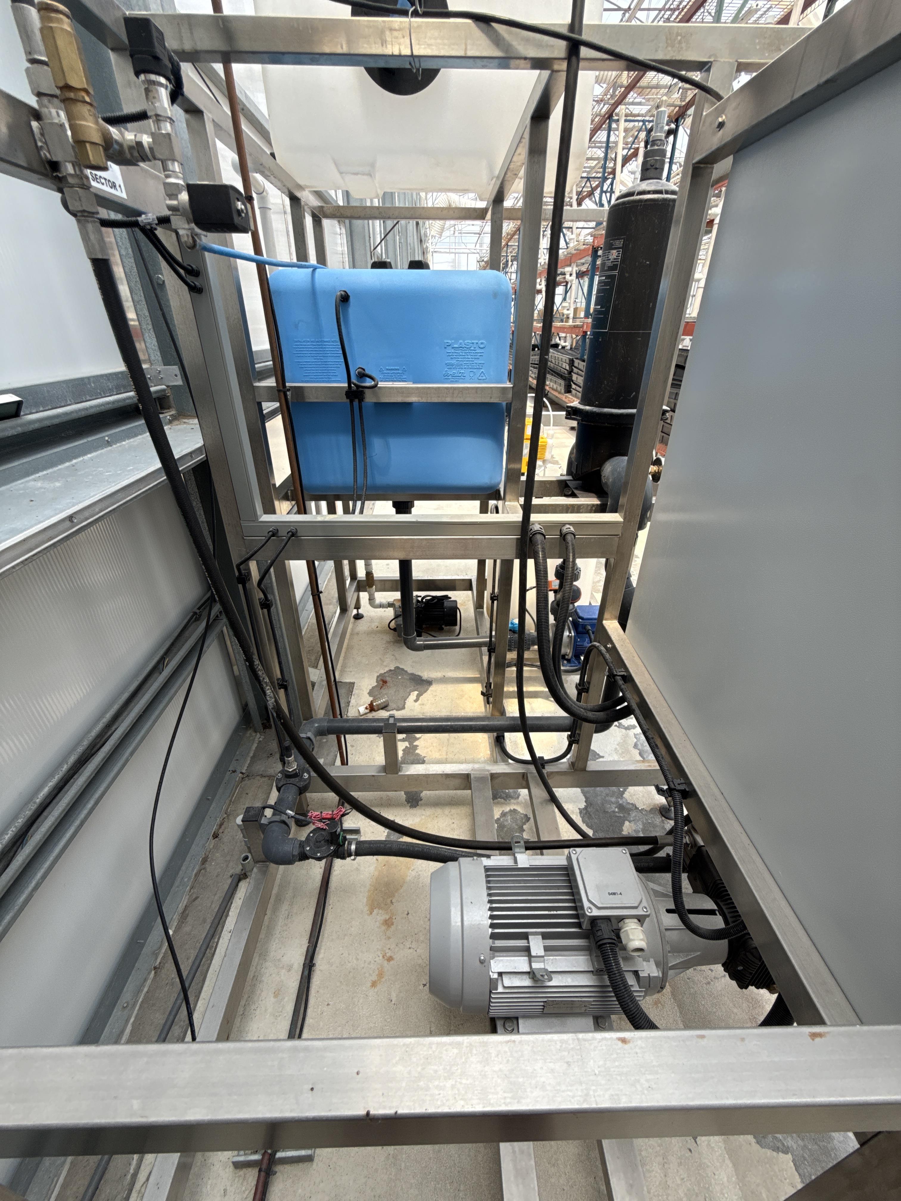 Vifra High Pressure Fogging System w/ Pumps, Tanks & Control Panel, photo 3